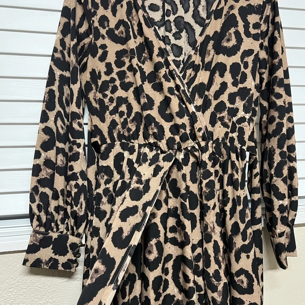 SHEIN Black and Tan Wrap Gown with Bishop Sleeves - Picture 7 of 11